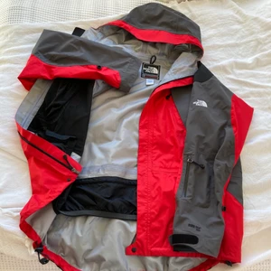 The North Face Jacka - The North Face Summit Series, Gore-Tex XCR, XXL, regnjacka, utan fleece, använd en gång. Frakt tillkommer!!