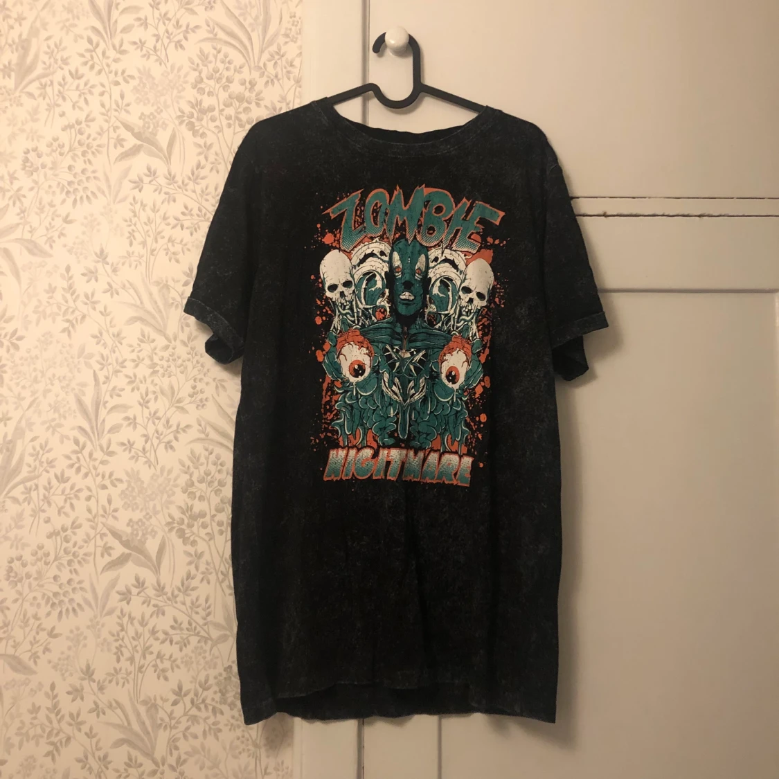 Grafisk tisha från Carlings