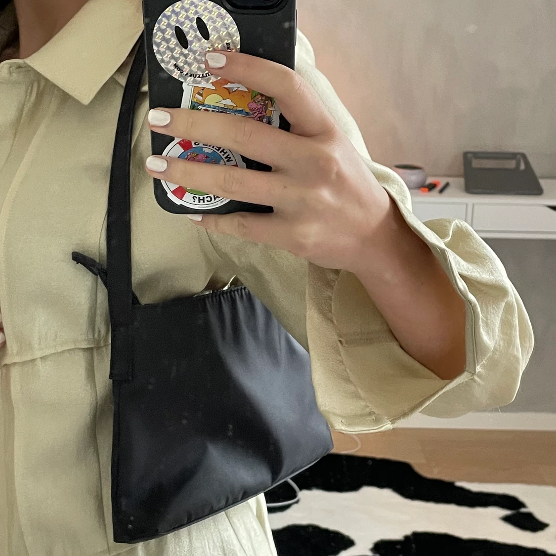 Svart liten väska från Nelly