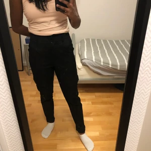 Cargo pants - Ett par cargo pants från NAKD i storlek XS som aldrig har använts