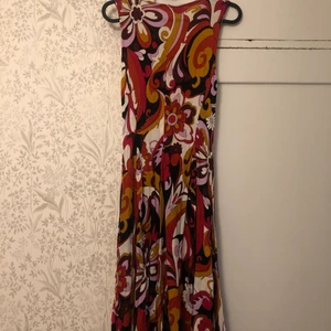 Bohemisk lätt känning  - Otrolig sommarklänning från indiska! Storlek S men passar mig som är M