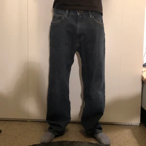 Baggy levis byxor - Jättefina jeans som sitter baggy skriv för fler bilder👍