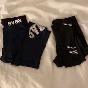 Svarta från Nike 130 kr strl S och marinblå från Svea 100kr strl S