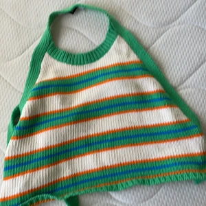 Zara topp - Zara topp från i våras aldrig använd L men passar mindre storlekar 