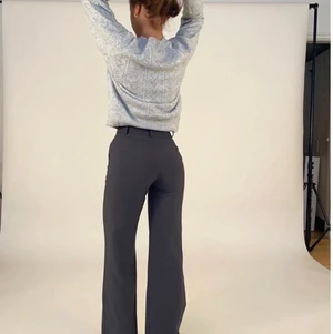 venderbys kostymbyxor - superfina gråa kostymbyxor från Venderbys. sitter så fint och passar till allt 