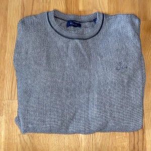 Gant tröja  - Så gott som oanvänd tröja från gant. Ord pris 1300kr