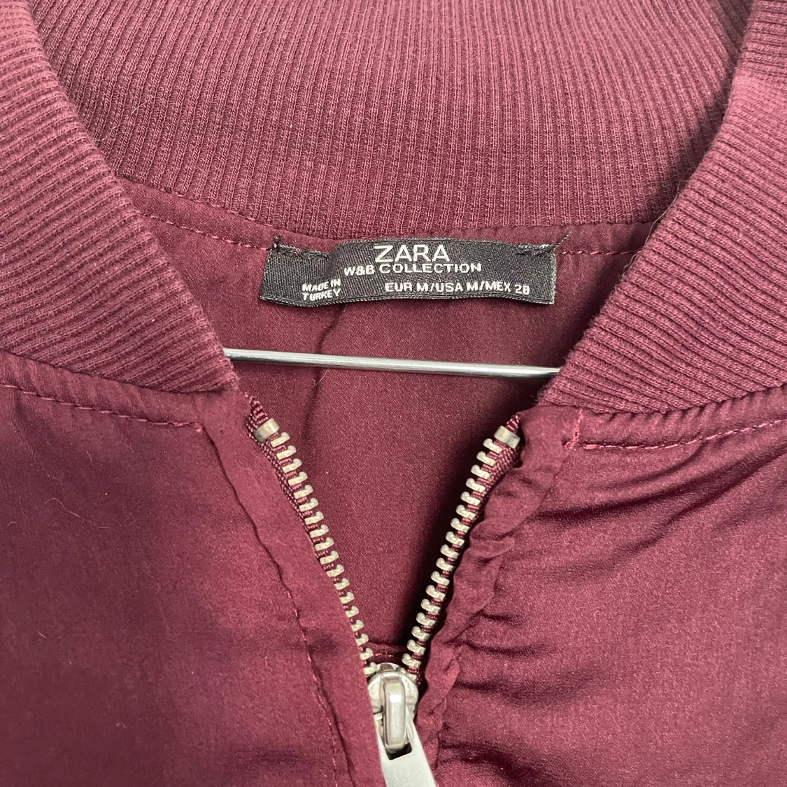 Vinröd tunn jacka Zara  - 90