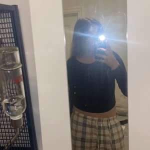 Zara - Helt ny tröja från sara med en rand i mitten typ, köptes för 169