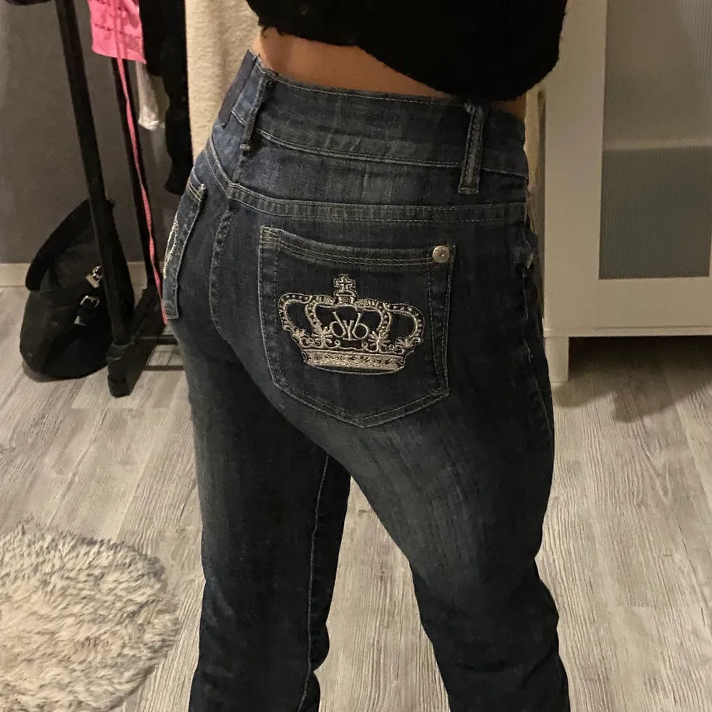Jättefina Victoria Beckham jeans i så bra skick!!! . Jeans & Byxor.
