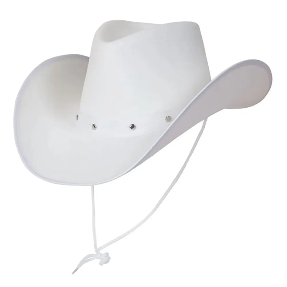 Säljer min cowboy hatt, helt ny och inte använd endast testad.. Övrigt.