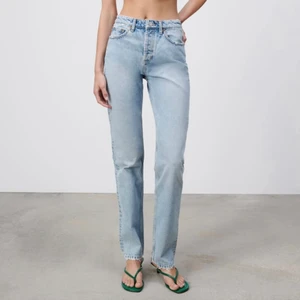 Zara midrise jeans - Oanvända!