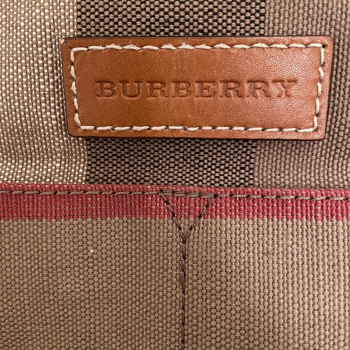Burberry pouch - 91