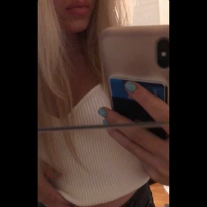 Linne - Ett vitt linne, perfekt bas plagg, stl S