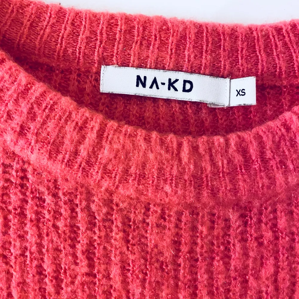 Rosa tröja från NAKD i storlek XS. Supper skön och mjuk! . Tröjor & Koftor.
