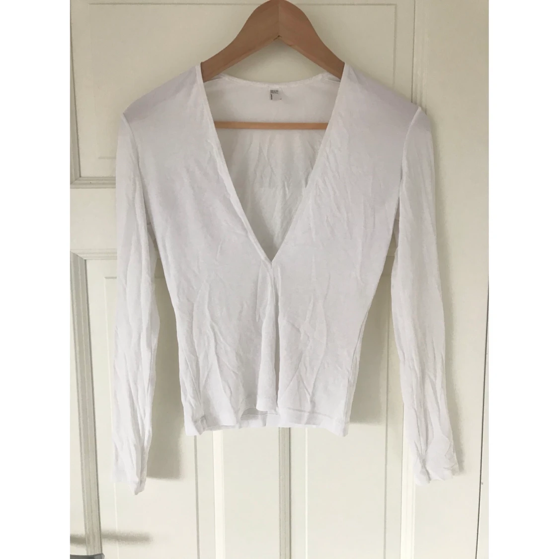 Vit topp med djup V-ringning American Apparel strl S, White V topp American Apparel size S  - 90