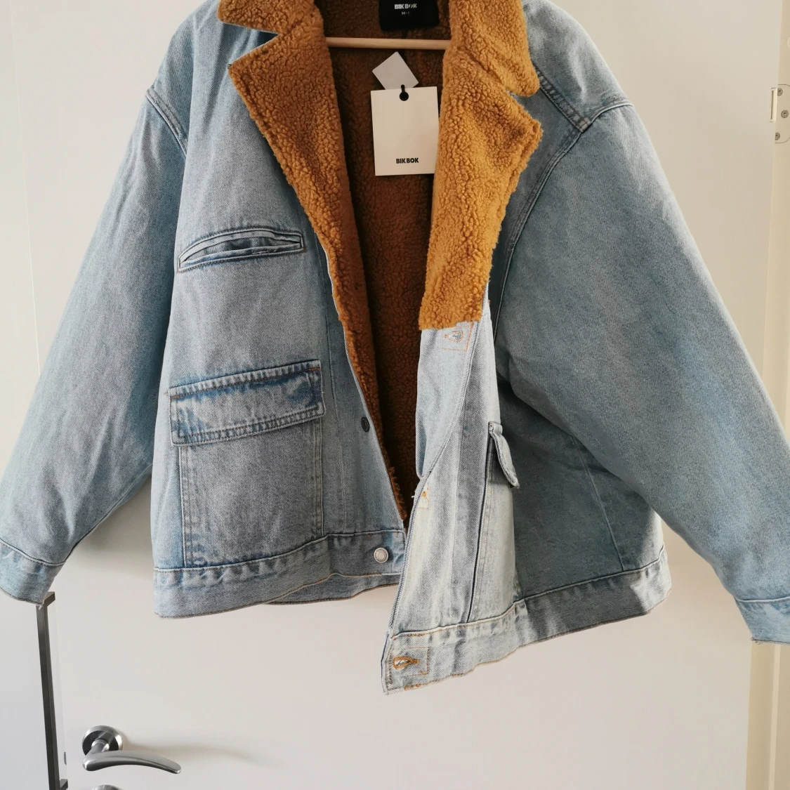 Oanvänd fodrad jeansjacka  - 90