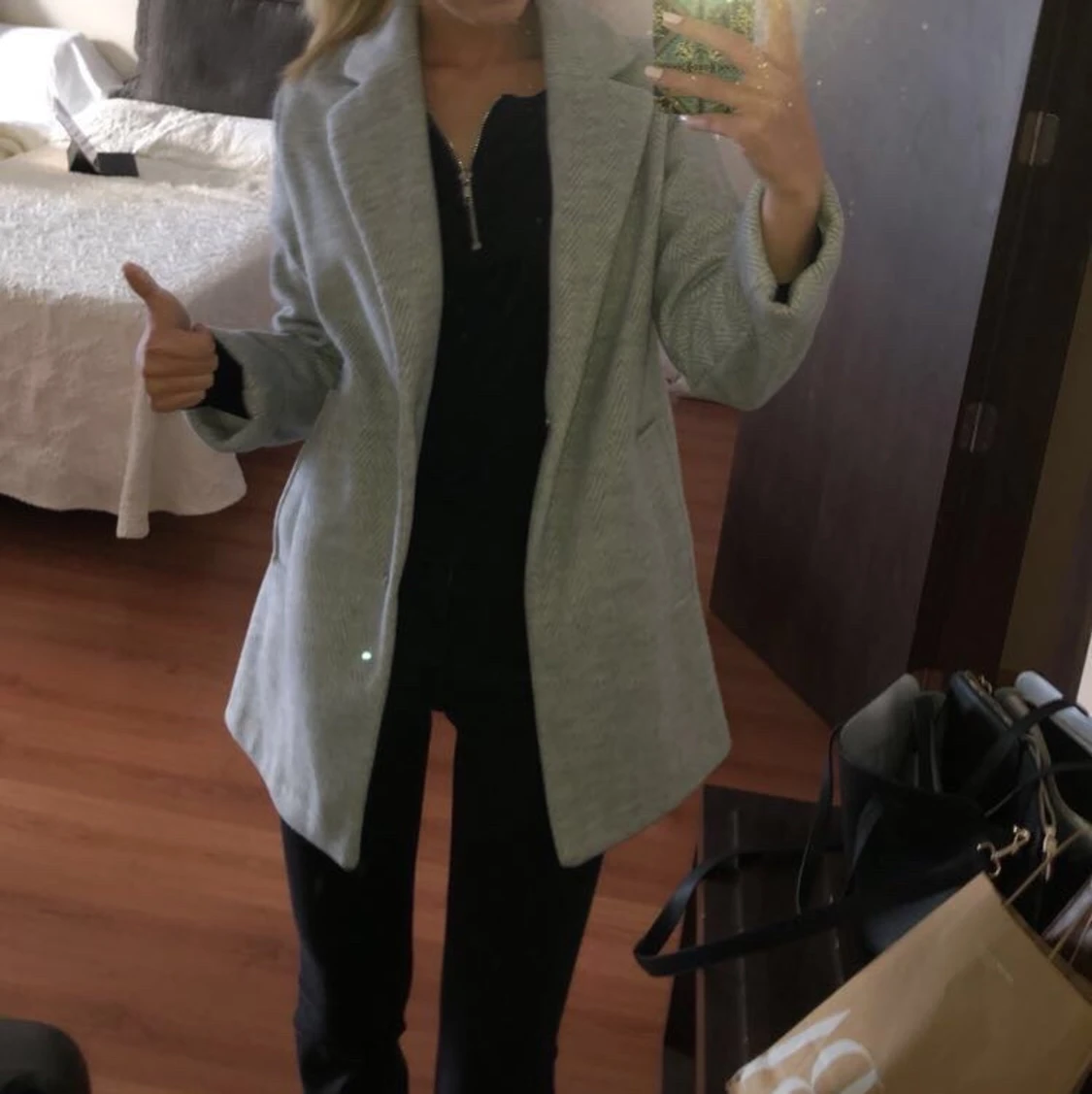 Grå kappa Bershka storlek XS