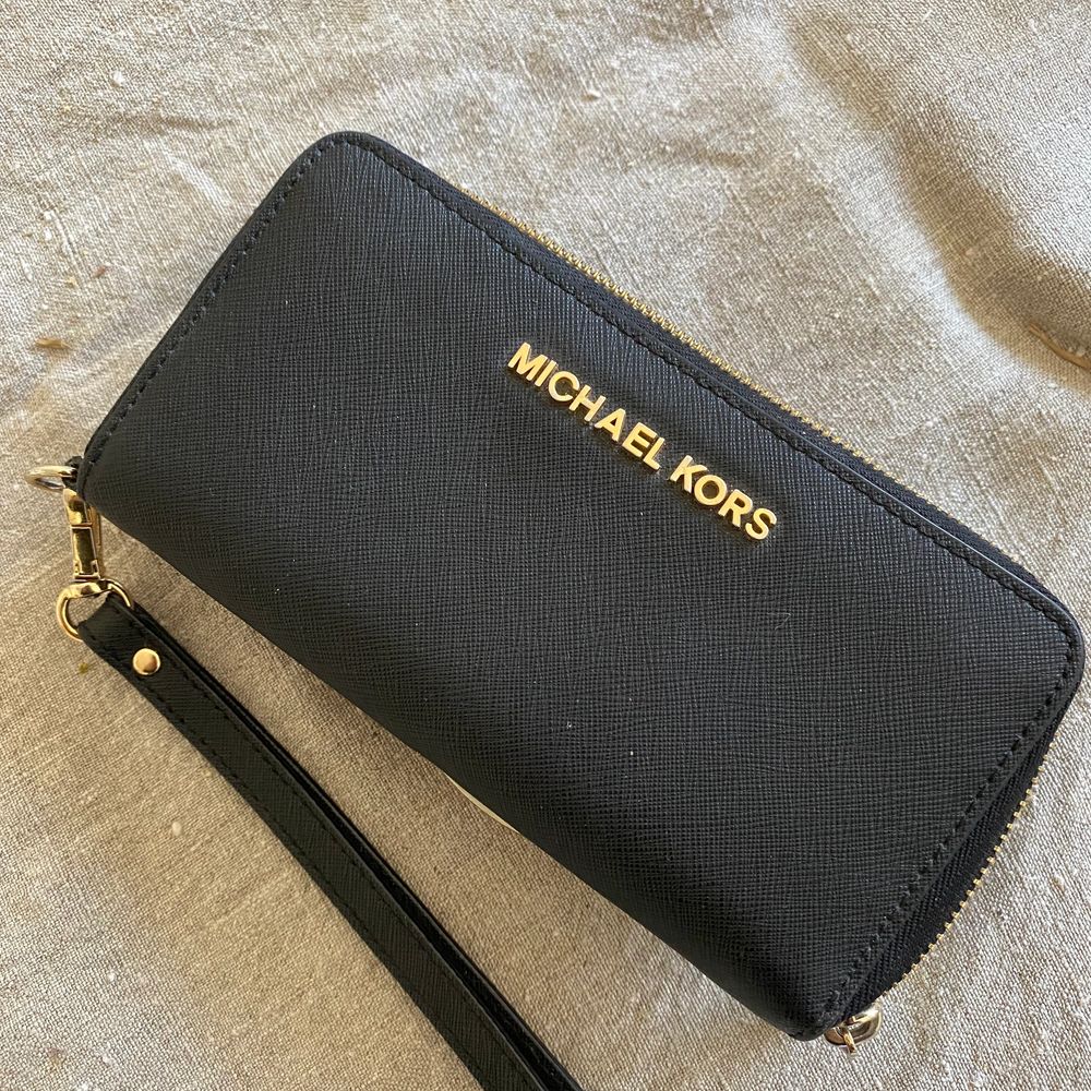 Michael Kors - plånbok svart | Plick Second Hand