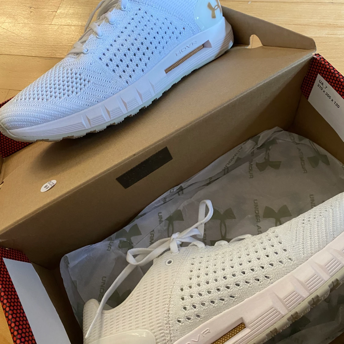 HOVR OANVÄNDA SKOR  - 90