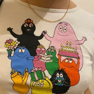 Barbapapa Babytee - Underbar babytee med Barbapapa! Köpt här på Plick av @Kurt&Corall (som även har tagit bilderna). Tyvärr för liten för mig :( Köpt för 295 <3