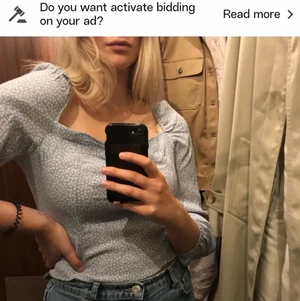 H&M blouse - Perfect condition, 40 kr + shipping 💜