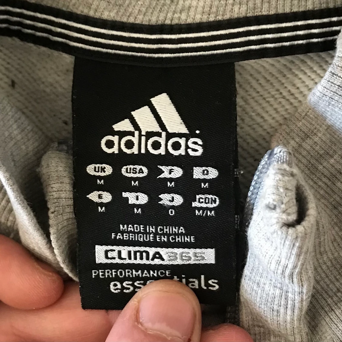 Grå adidastjocktröja med dragkedja - 91