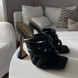 Oanvända klackar - Helt oanvända klackar, storlek 36! Hör av dig vid intresse