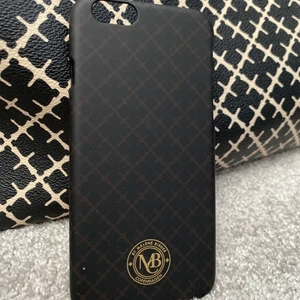 Mobilskal - Ett jättefint skal till en iPhone 6💓💓 önskade jag kunde använda men har bytt mobil!💓