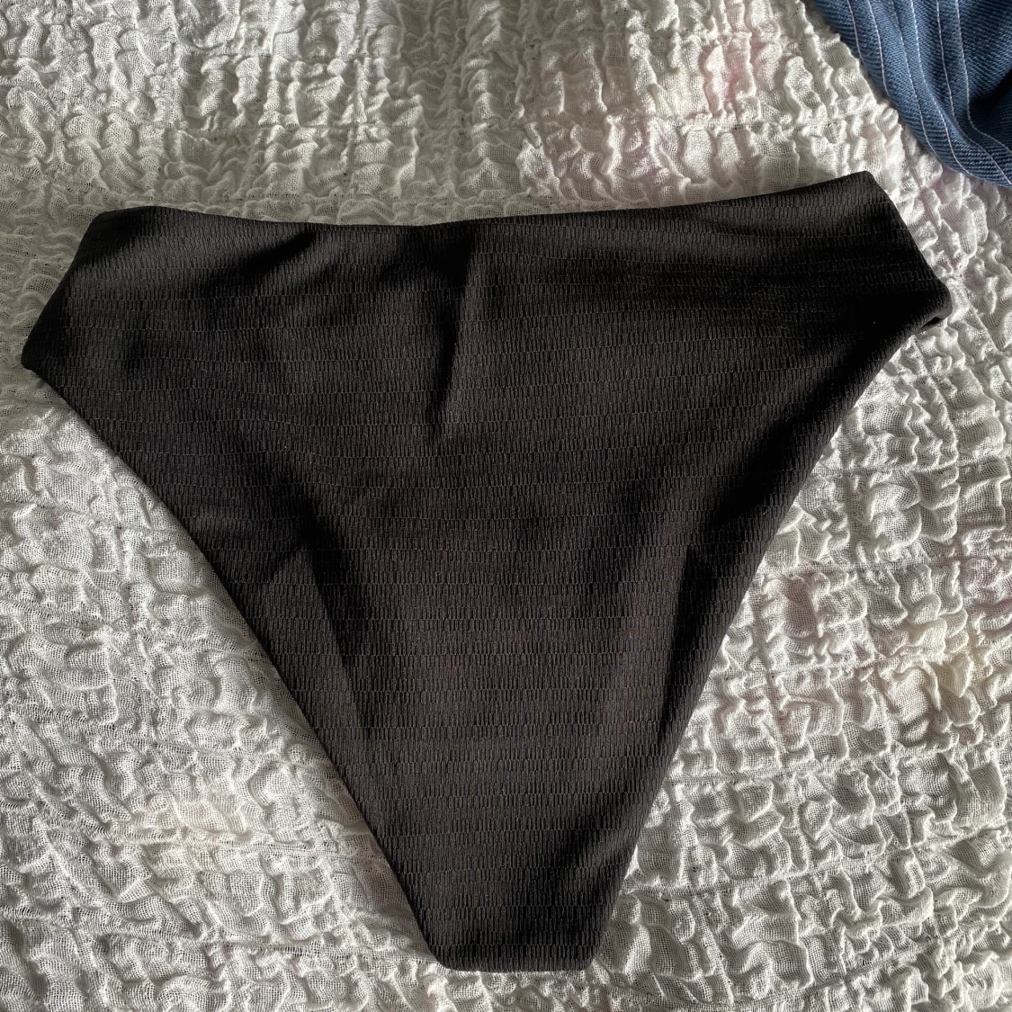 Höga bikinitrosor - 90