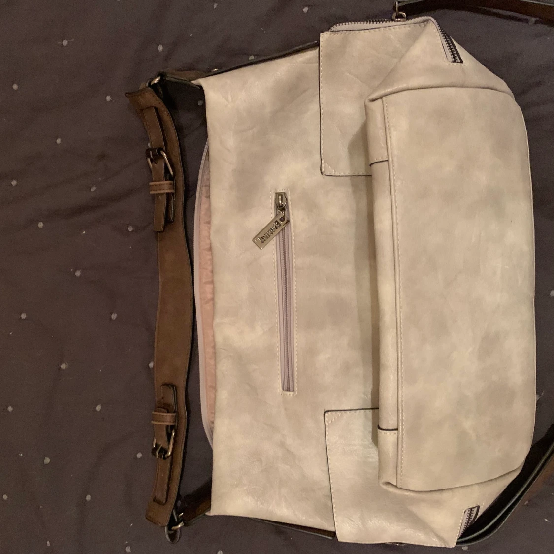 Grå Eternelväska med bruna läderdetaljer - 90