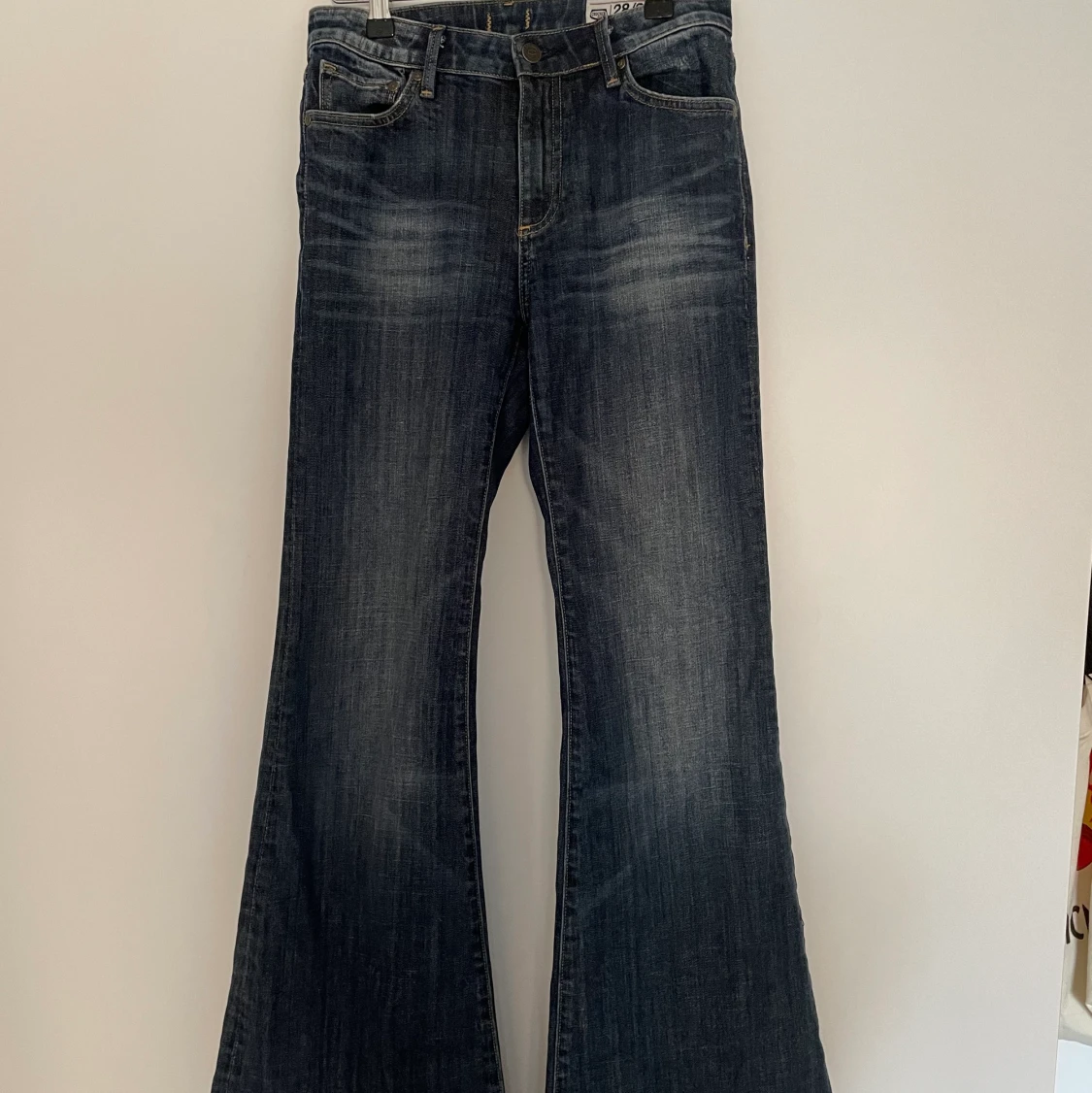 Utsvängda jeans - 90