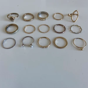 fina ringar  - ringar. flera olika. skriv vid intresse