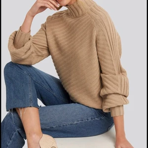 Tröja fr NAKD strl S - Superfin och mjuk tröja fr NAKD. Nyskick, då den endast är provad. Strl S