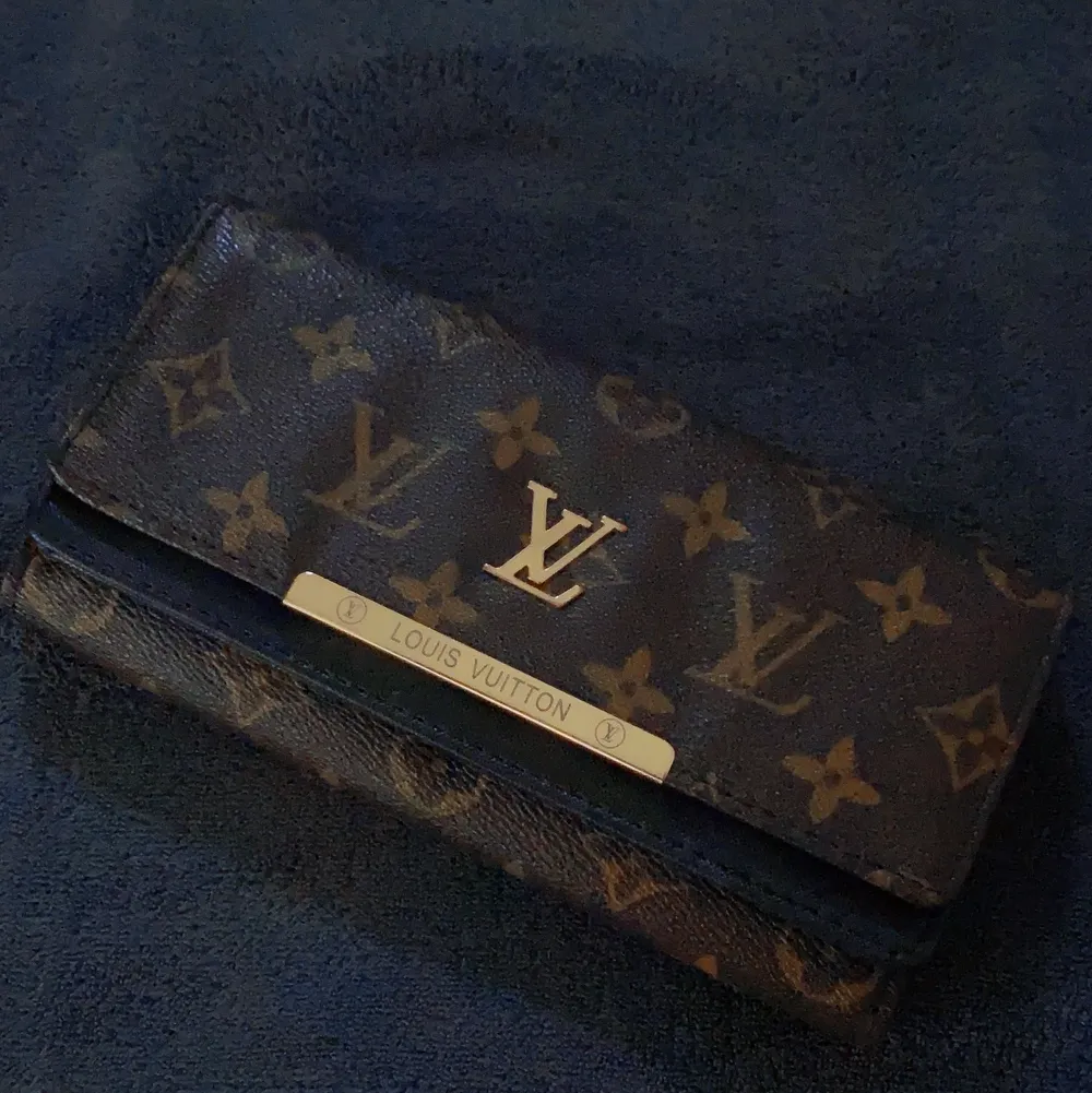 Louis Vuitton handbag. Well used & in good condition #clutch #handbag #louisVuitton #Gucci . Väskor.