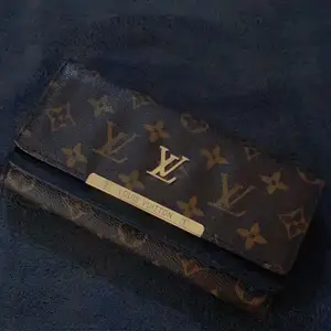 Louis Vuitton handbag. Well used & in good condition #clutch #handbag #louisVuitton #Gucci 