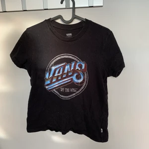 Vans tshirt - Cool svart tshirt från vans i fint skick