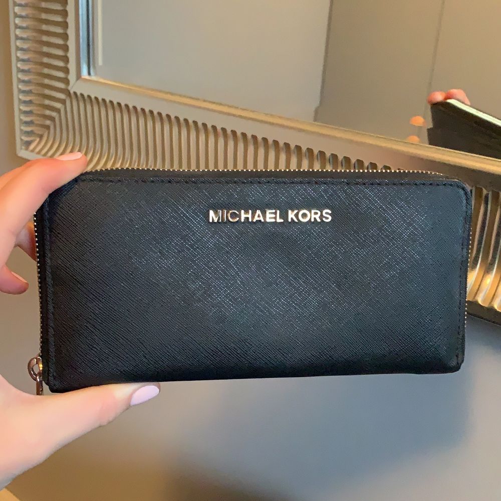 Michael Kors plånbok | Plick Second Hand