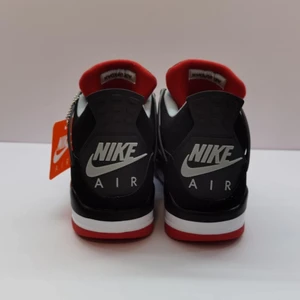 Jordan 4 retro  - Helt nya Jordan 4 retros storlek 41,5 men passar 42. 