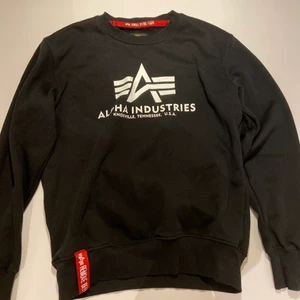 Alpha Industries lång tröja  - Storlek S