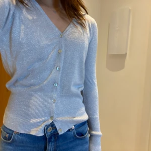 Glittrig kofta - Silver glittrigt kofta, aldrig använt 💞