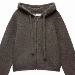 Zara stickad kofta - Stickad huvtröja/kofta med luva