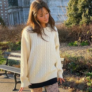 Brandy stickad - Supermysig tröja i fint skick! Nästan som ny då den inte kommit till användning❣️