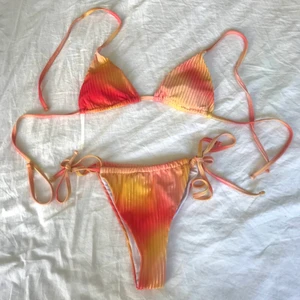 bikini  - så somrig bikini som är använd max 2 ggr🧡🧡