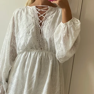 Klänning  - Helt ny klänning. Storlek 36