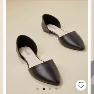 Ballerina från Nelly strl 38 - Jättefina ballerina skor från nelly i strl 38 som passar perfekt till ex bal eller skolavslutning eller något anan festligt tillfälle  200 kr inkl frakt