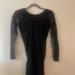 Klänning - Oanvänd klänning från Bikbok Storlek xs