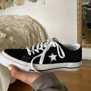 Converse - Skor i nyskick, storlek 41, aldrig använda!