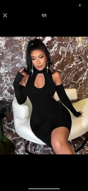 Klänning - Klänning