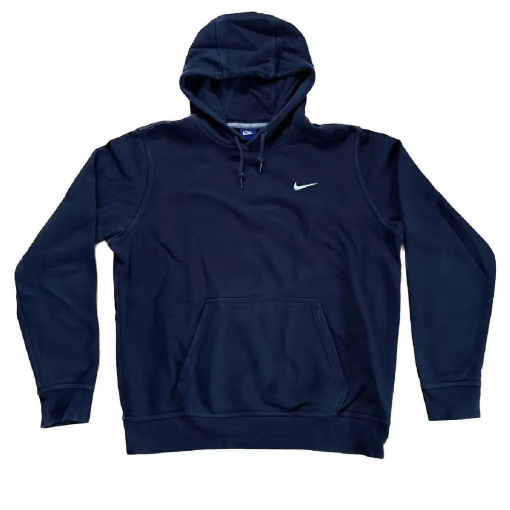 Nike hoodie Size L . Hoodies.