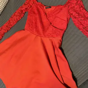 Röd klänning 